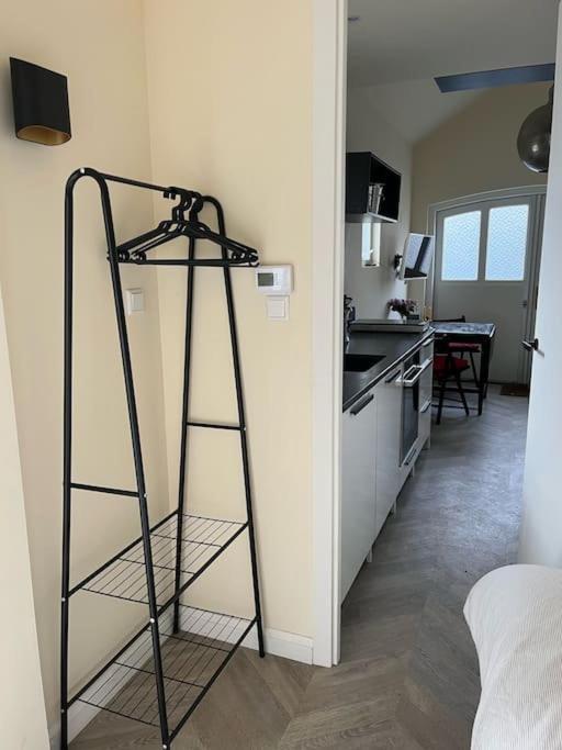 Renovated & Private Tinyhouse Den Haag Short Stay Appartment Exterior foto